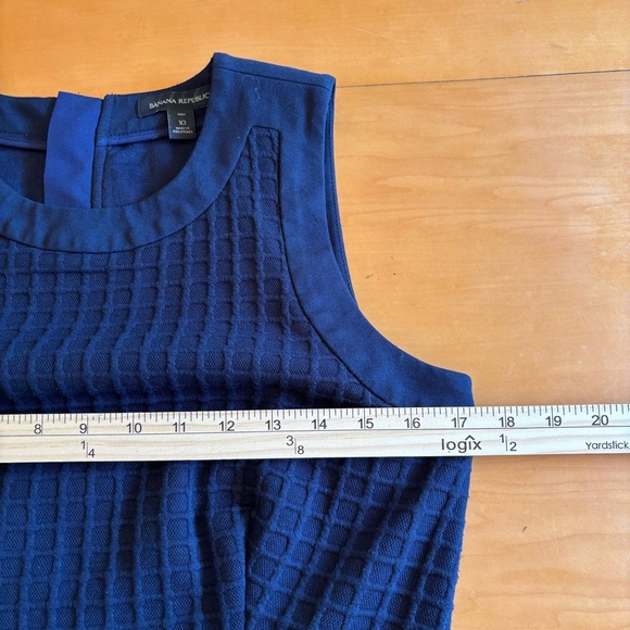 Banana Republic 10 fit and flare navy blue textured knit dress - Picture 6 of 10